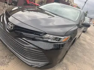 Toyota Camry SE FWD 2020 Black