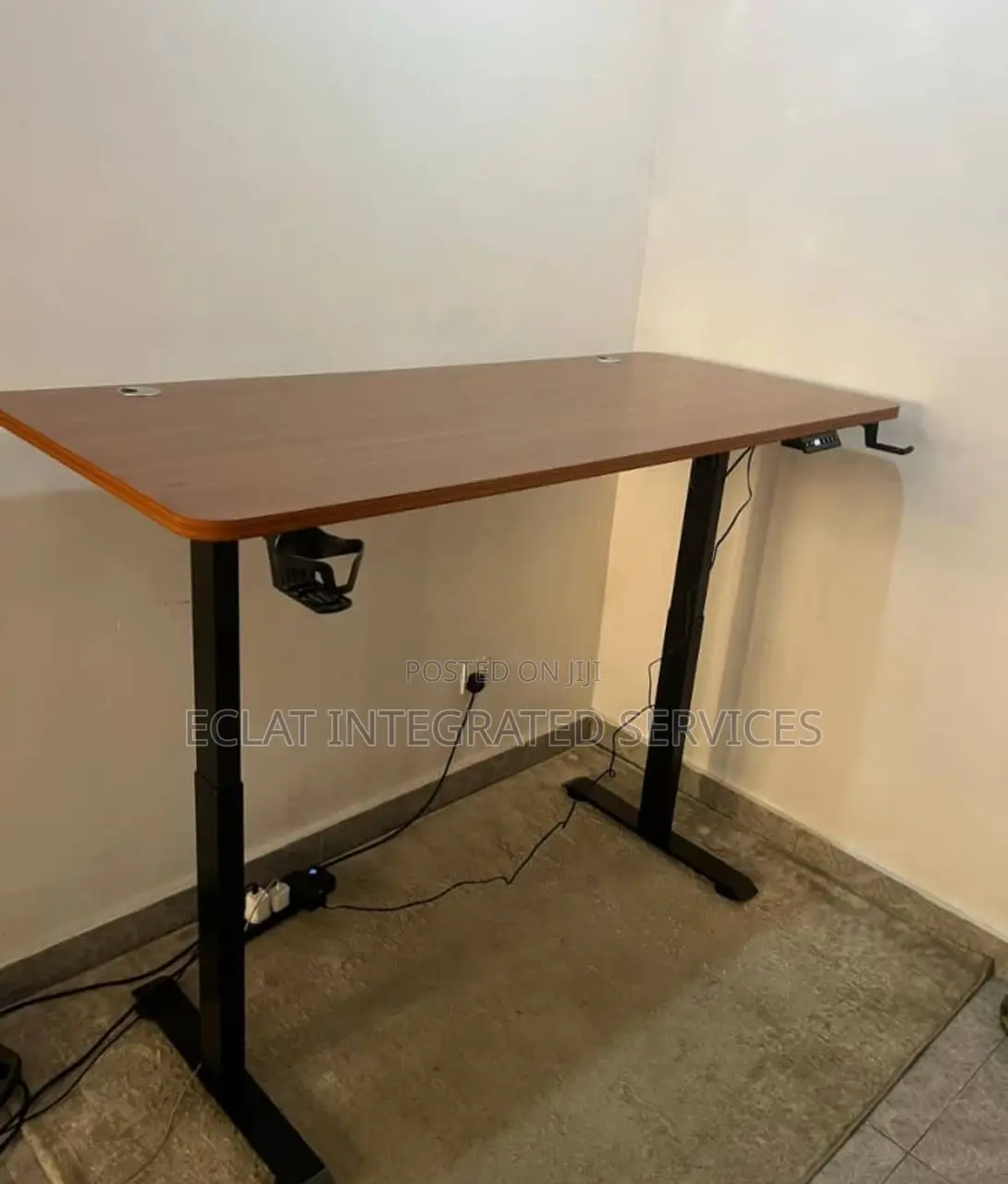 1.4ms Adjustable Table +Cupholder