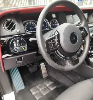 Rolls-Royce Cullinan Black Badge 2022 Black