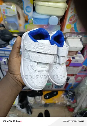 Children Quality Sneakers Size 26 to 42