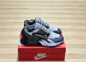 Original Nike Air Max React Tech Sneakers