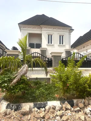 4bdrm Duplex in In An Estate After, Gwarinpa for sale