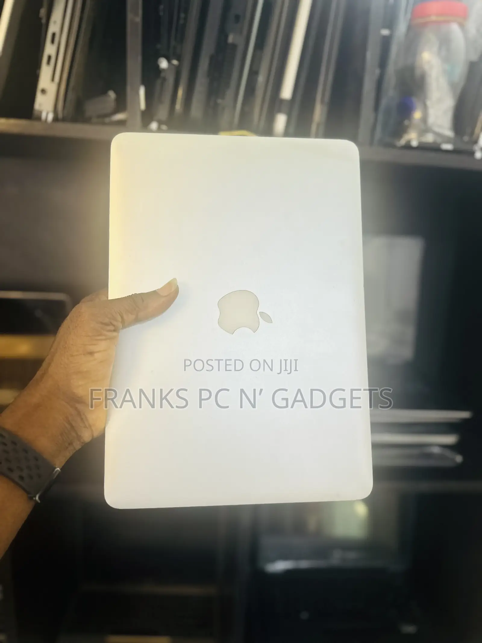 Laptop Apple MacBook Pro 2015 8GB Intel Core I5 SSD 256GB