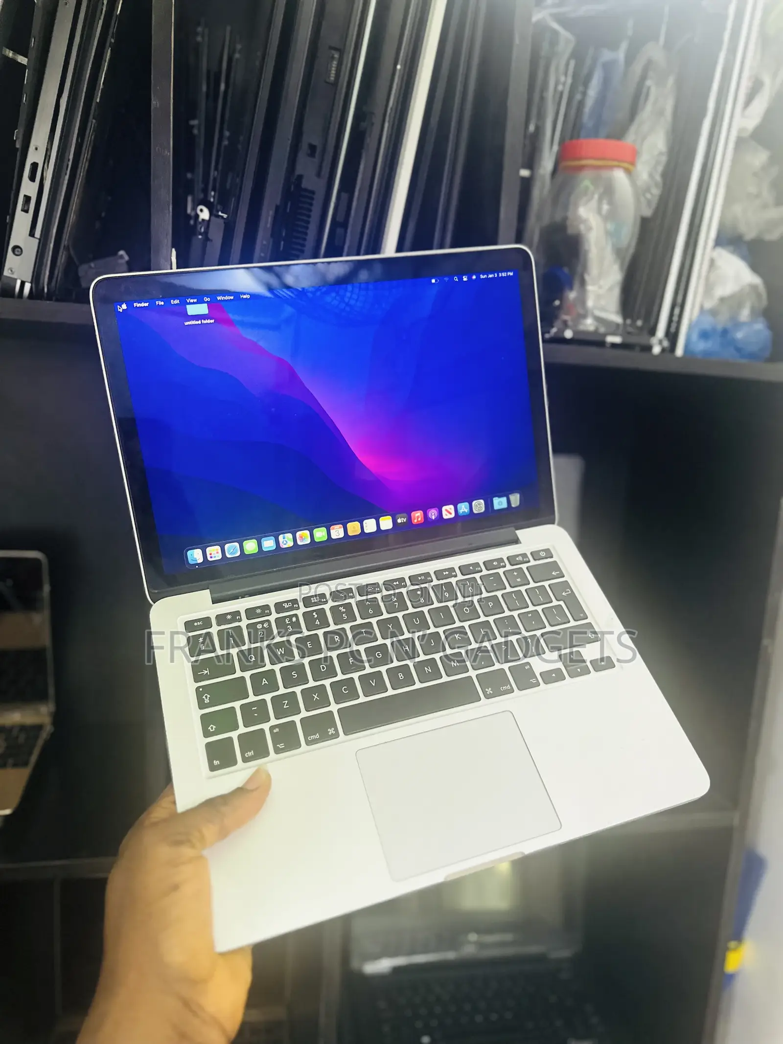 Laptop Apple MacBook Pro 2015 8GB Intel Core I5 SSD 256GB