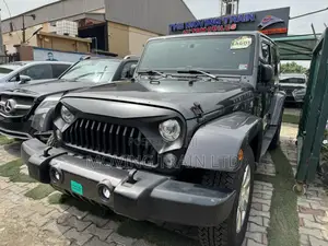 Jeep Wrangler Sahara 4x4 2017 Gray