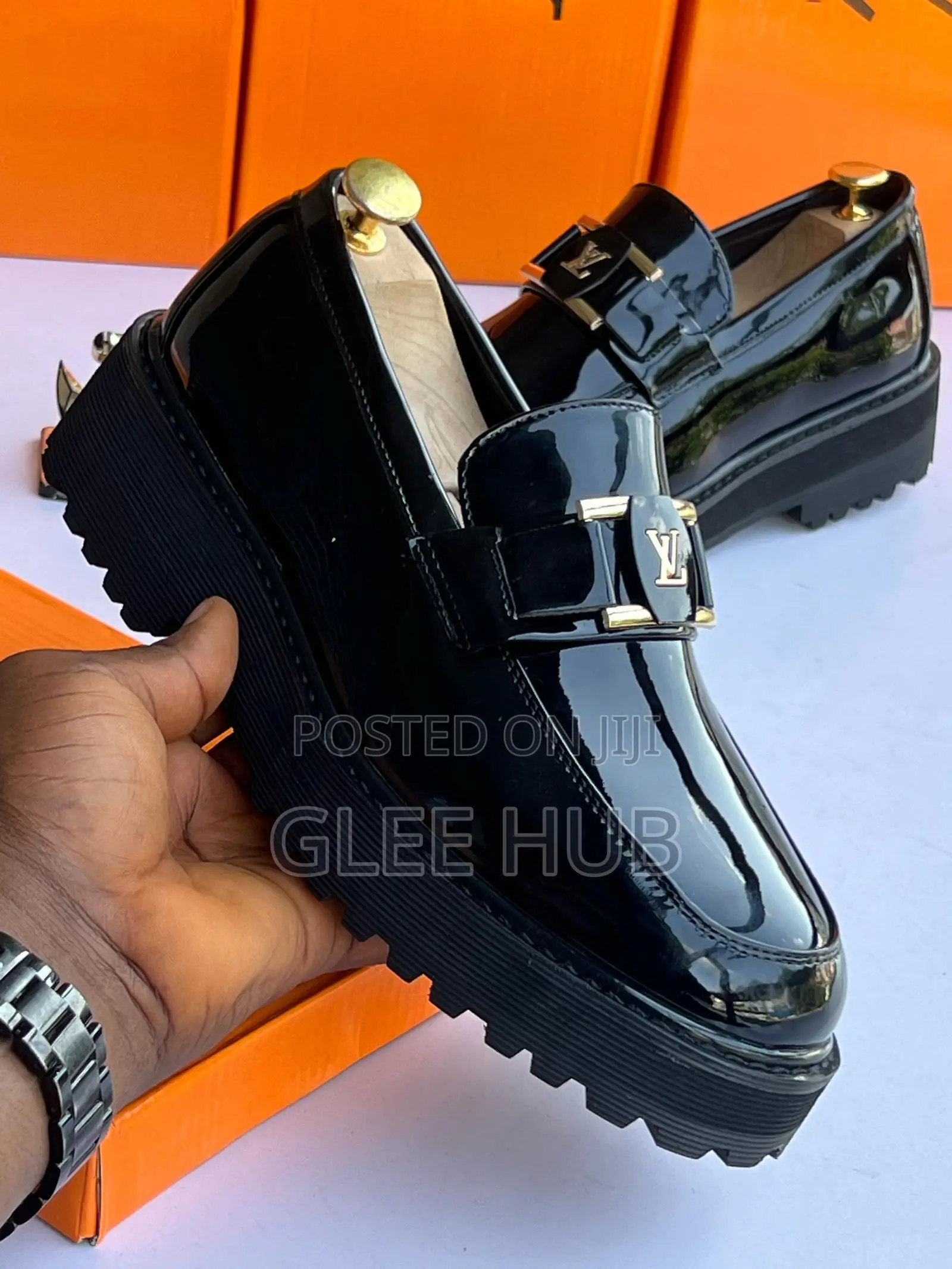 Lv High Quality Single Sole Shoe