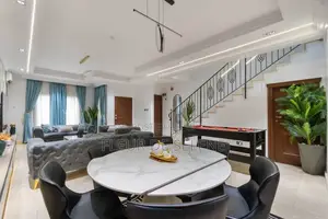 Unit 2/2 Cozy 4bedroom Airbnb in Lagos.