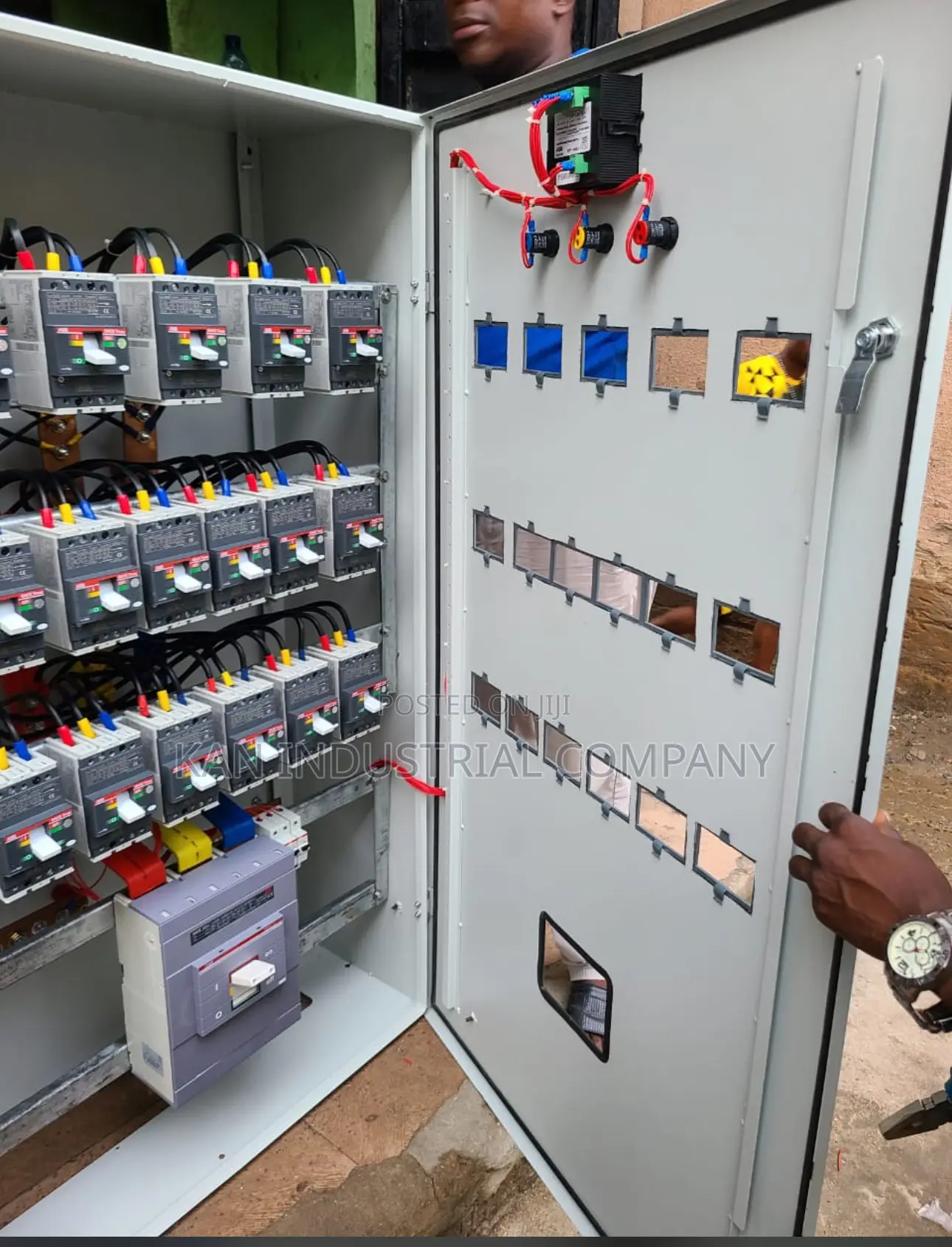 400amp With Outgoing Breaker