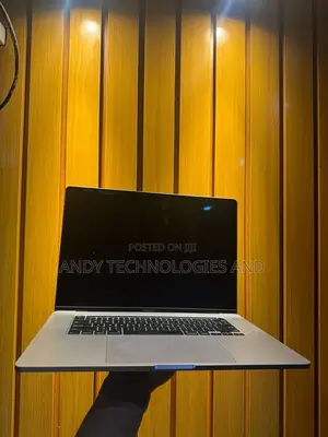 Laptop Apple MacBook Pro 2021 M1 32GB Apple M1 Pro SSD 512GB