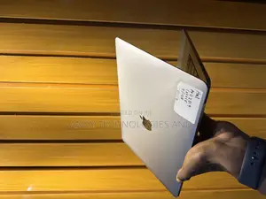 Laptop Apple MacBook 2019 8GB Intel Core I5 SSD 128GB