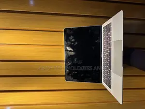 Laptop Apple MacBook 2019 8GB Intel Core I5 SSD 128GB
