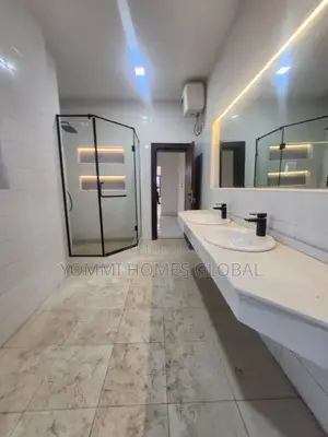 4bdrm Duplex in Jahi Gilmore for rent