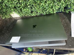 Laptop Apple MacBook Pro 2018 32GB Intel Core I7 SSD 512GB