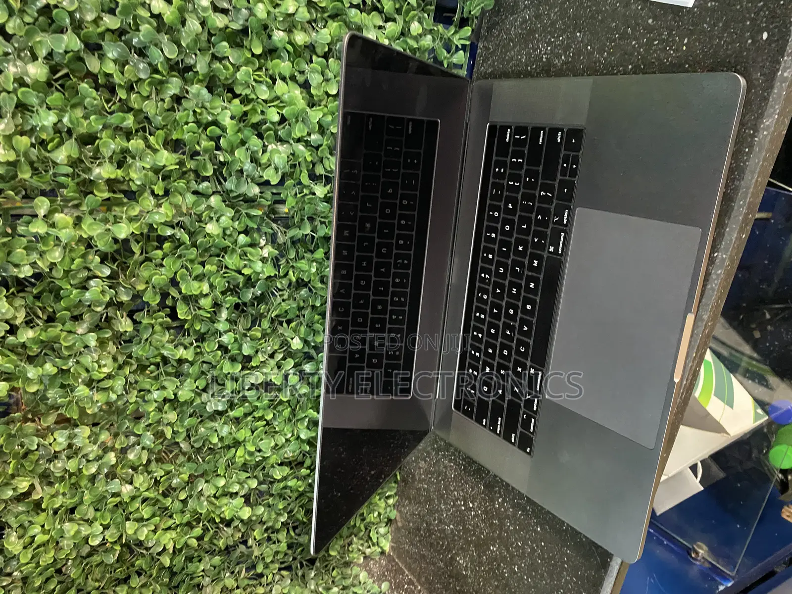 Laptop Apple MacBook Pro 2018 32GB Intel Core I7 SSD 512GB