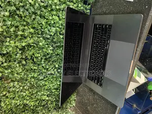 Laptop Apple MacBook Pro 2018 32GB Intel Core I7 SSD 512GB