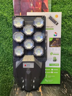 8 Eyes Quality Solar Street Light