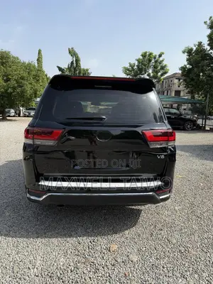 Toyota Land Cruiser 4.5 V8 GX-R 2012 Black