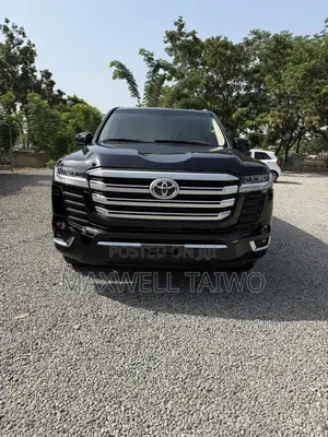 Toyota Land Cruiser 4.5 V8 GX-R 2012 Black