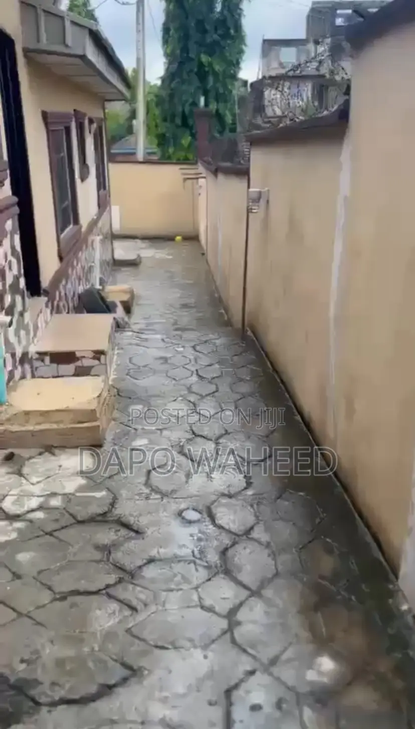 2bdrm Block of Flats in Obafemi-Owode for sale