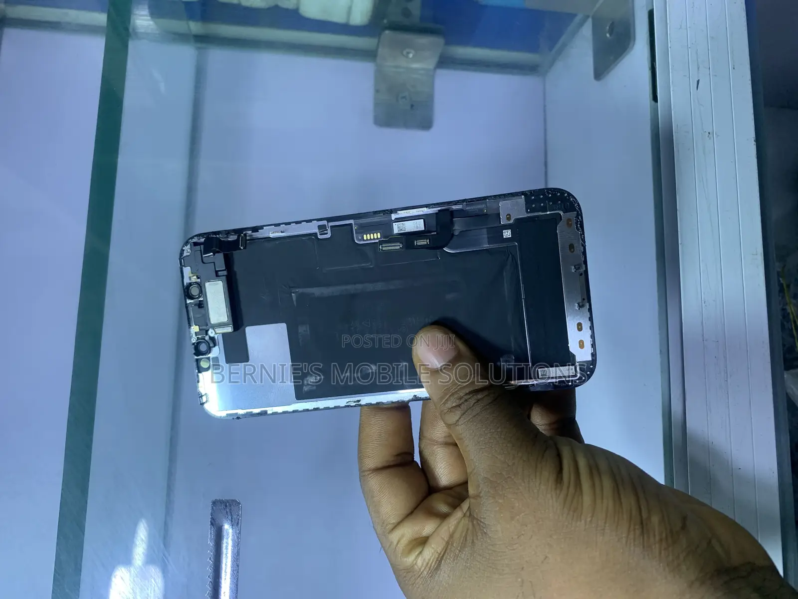 iPhone 12/12pro Follow Come Screen