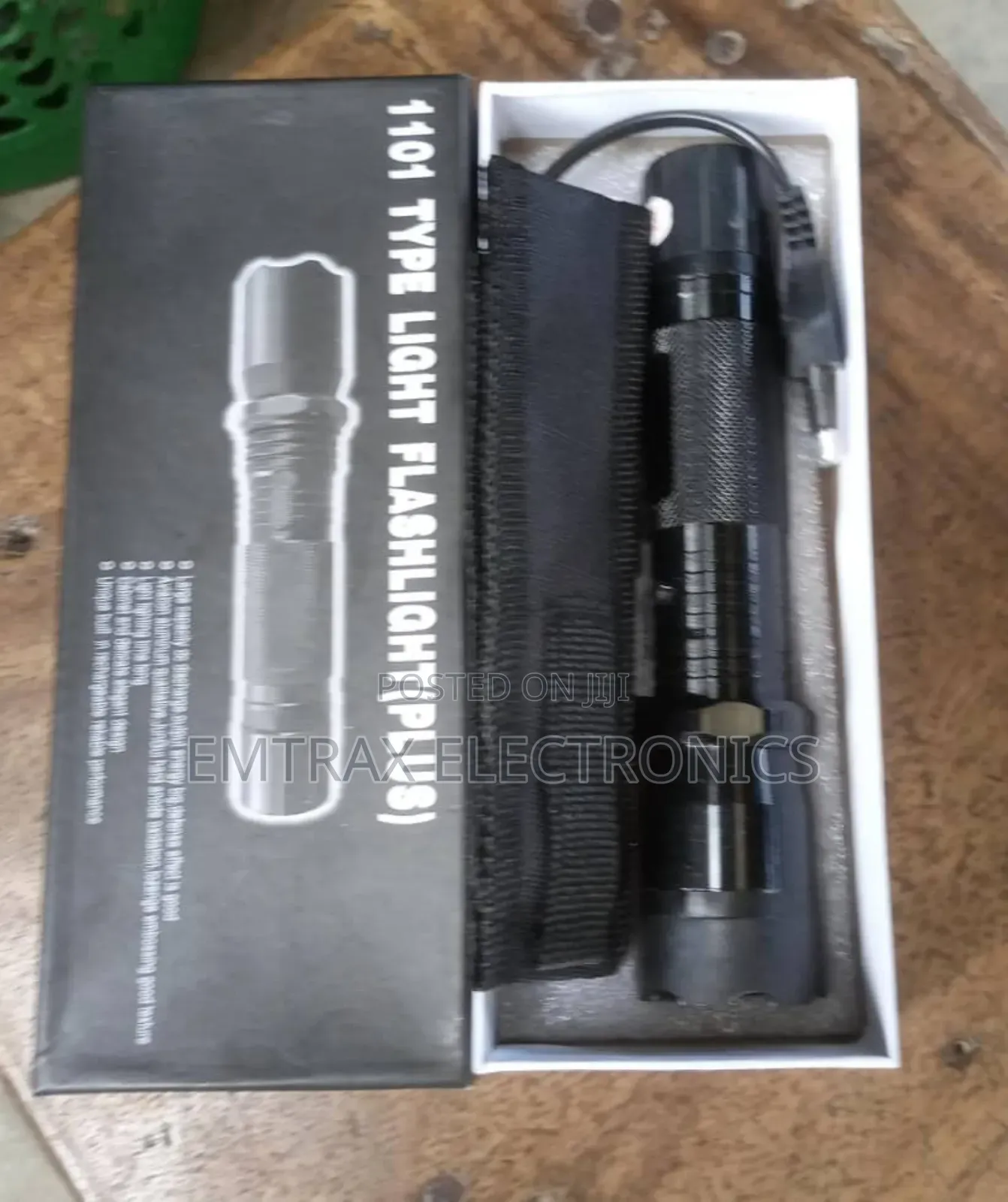 Stun Gun Flashlight Type