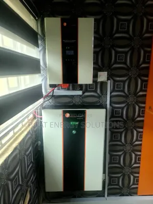 Strong 7.5kva Inverter, 10kwh Lithium Battery for Home Use