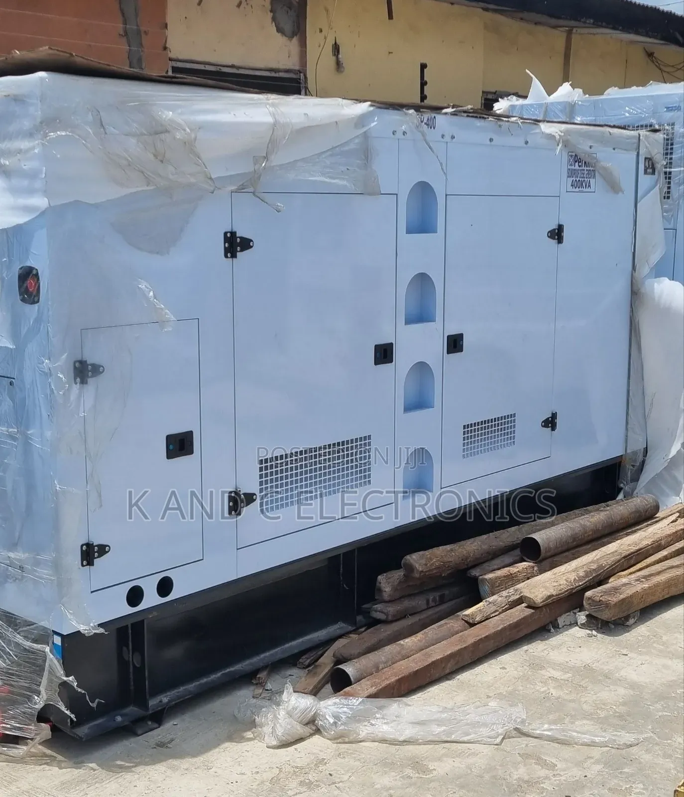 Perkins 400kva Soundproof Diesel Generator