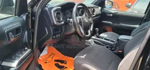 Toyota Tacoma 4dr Double Cab 2016 Black
