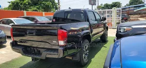 Toyota Tacoma 4dr Double Cab 2016 Black