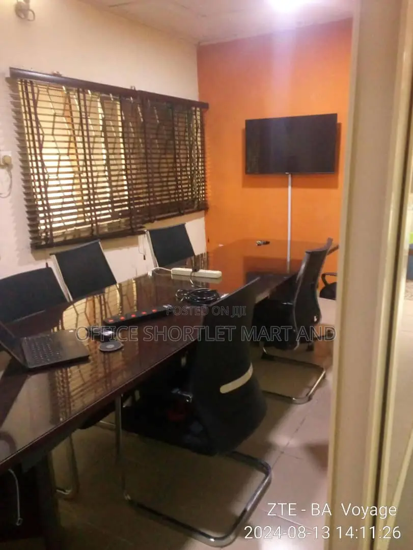 Office Space/Worskstation(Shortlet)