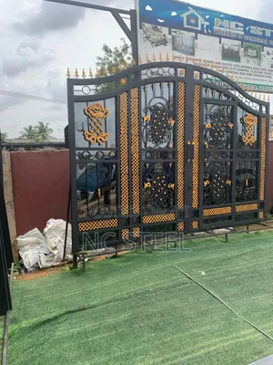 Black Luxury Gate