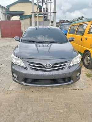 Toyota Corolla 2012 Gray