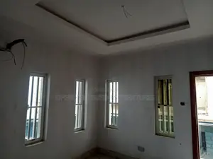 4bdrm Duplex in Jericho Gra for sale
