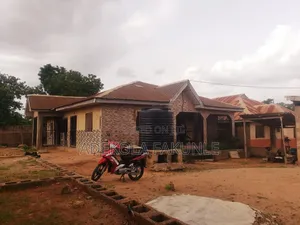 Photo - 4bdrm House in Housing Estate Elega for sale
