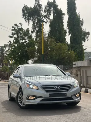 Hyundai Sonata SE 4dr Sedan (2.4L 4cyl 6A) 2015 Gray