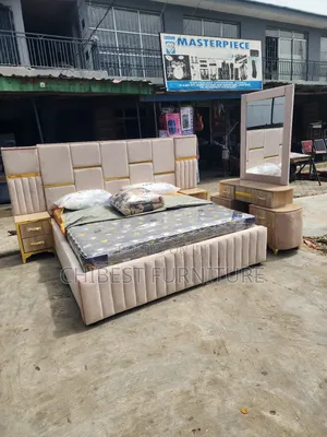 Executive Padded Family King Size Bed Used in Homes/Hotels