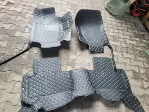 Toyota Venza Customized Tile Floor Mat Top Notch Quality