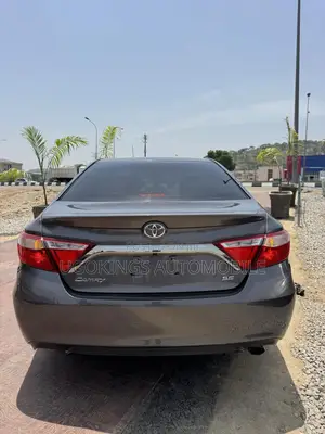 Toyota Camry SE 4dr Sedan (2.5L 4cyl 6A) 2015 Gray