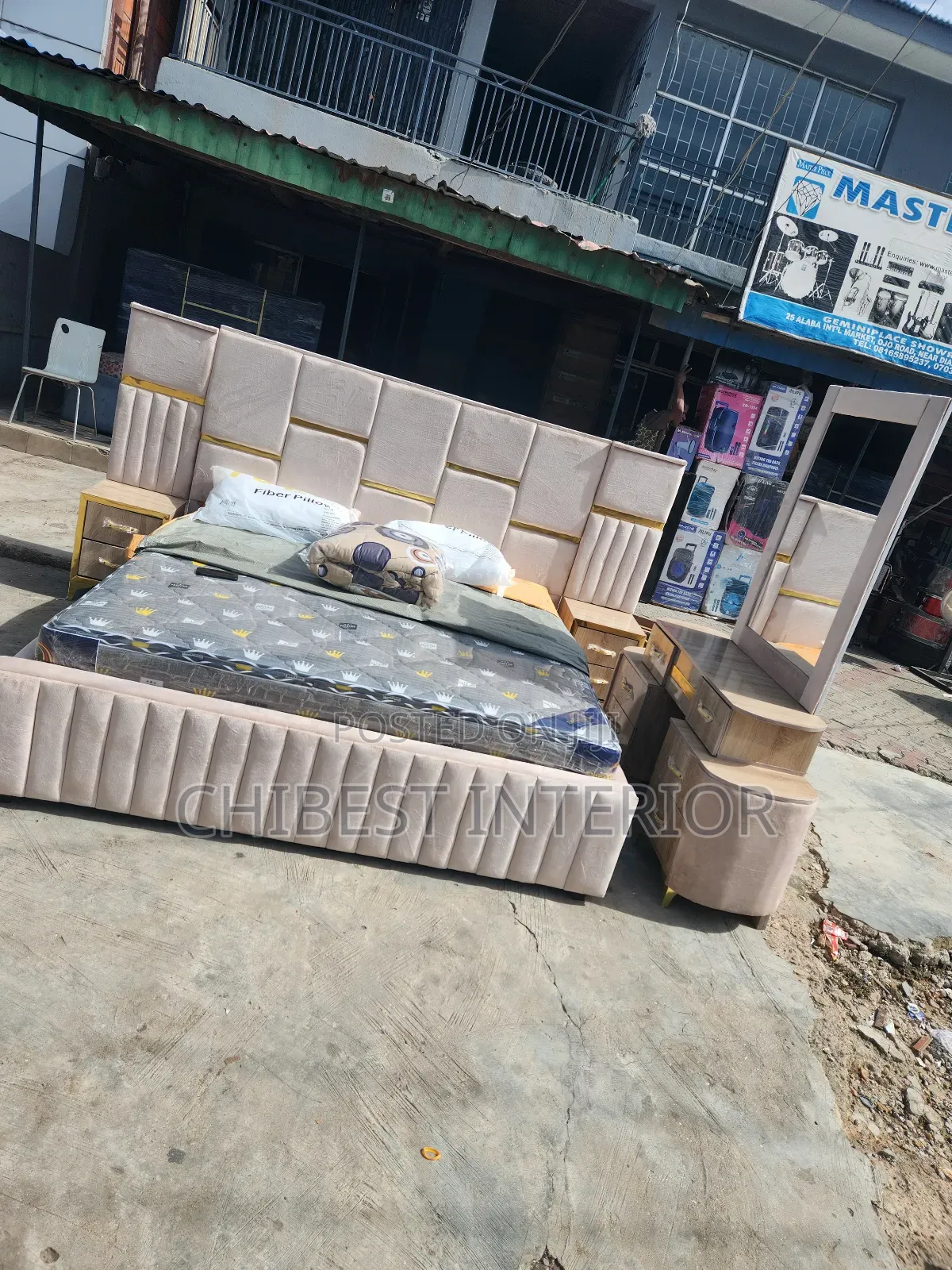 Executive 6by6 Bed With Its Accessories