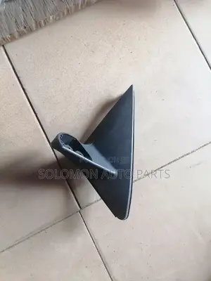 Mirror Sitting or Base Highlander 2010 and 2012 Available