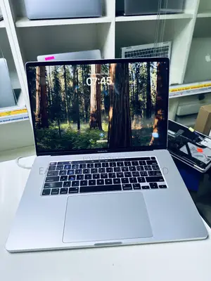 Laptop Apple MacBook Pro 2019 16GB Intel Core I7 SSD 512GB