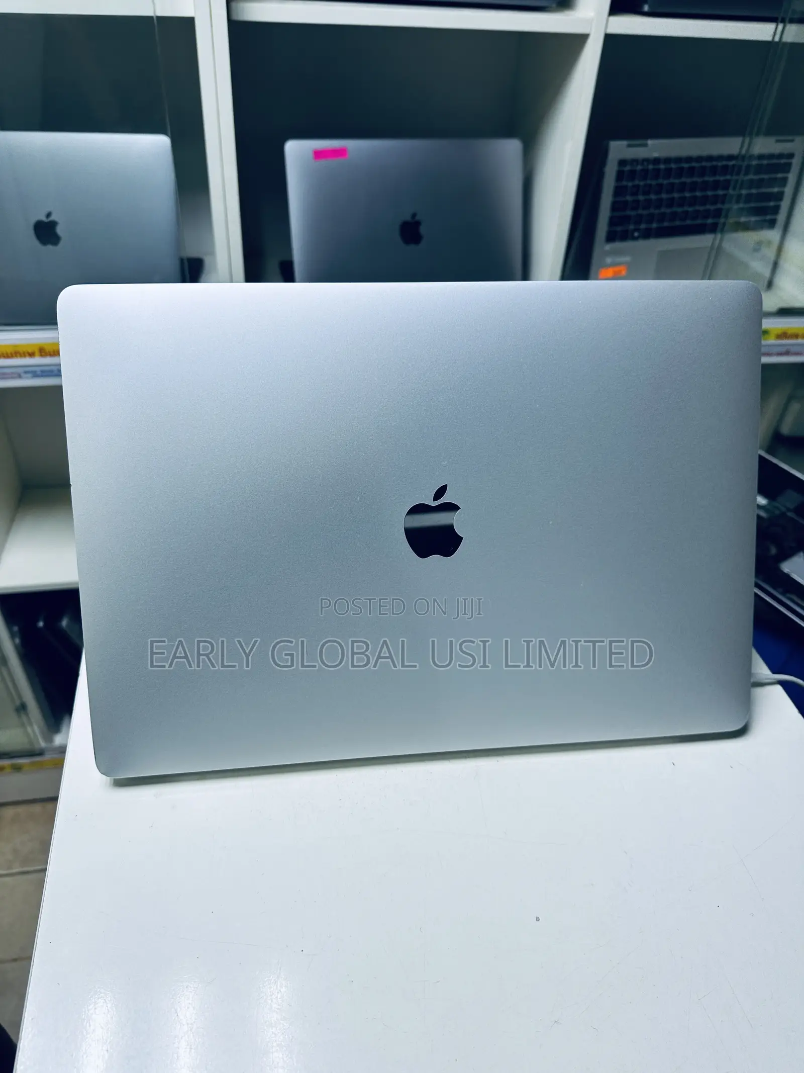 Laptop Apple MacBook Pro 2019 16GB Intel Core I7 SSD 512GB