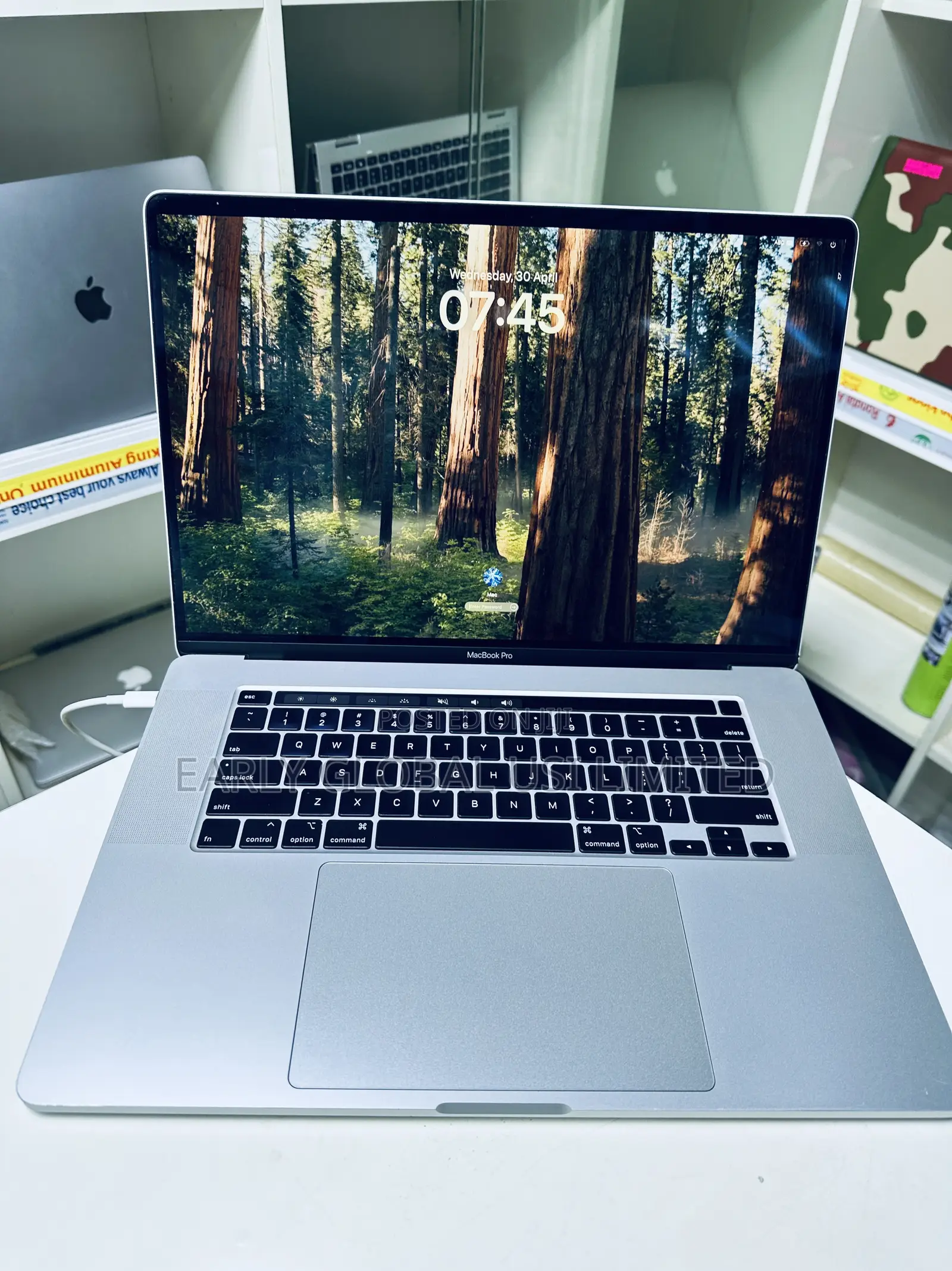 Laptop Apple MacBook Pro 2019 16GB Intel Core I7 SSD 512GB