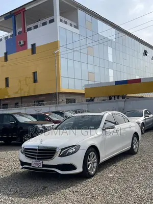 Mercedes-Benz E300 4Matic AWD Sedan (2.0L 4cyl 9A) 2017 White