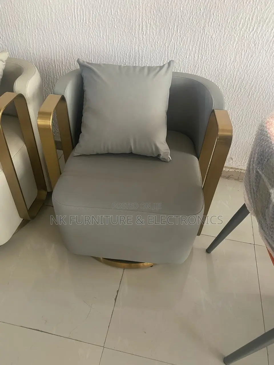 Single Sofa Chair With Pillow Imported