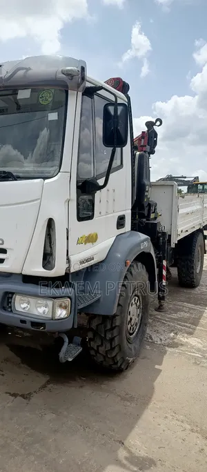 Used Eirocargo140e24 Awd Self Loader Knuckle Crane Truck