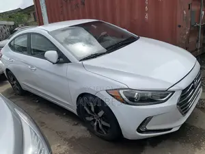 Hyundai Elantra Limited 2018 White