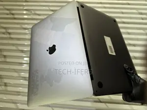 Laptop Apple MacBook Pro 2017 8GB Intel Core i5 SSD 512GB