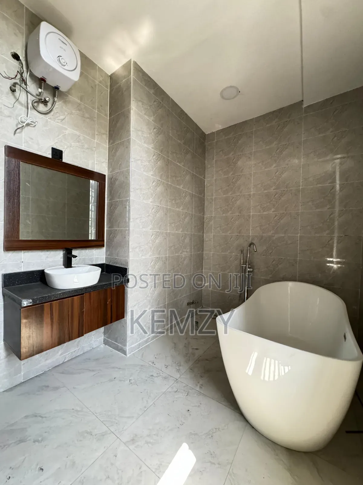 Furnished 4bdrm Duplex in Osapa london for sale