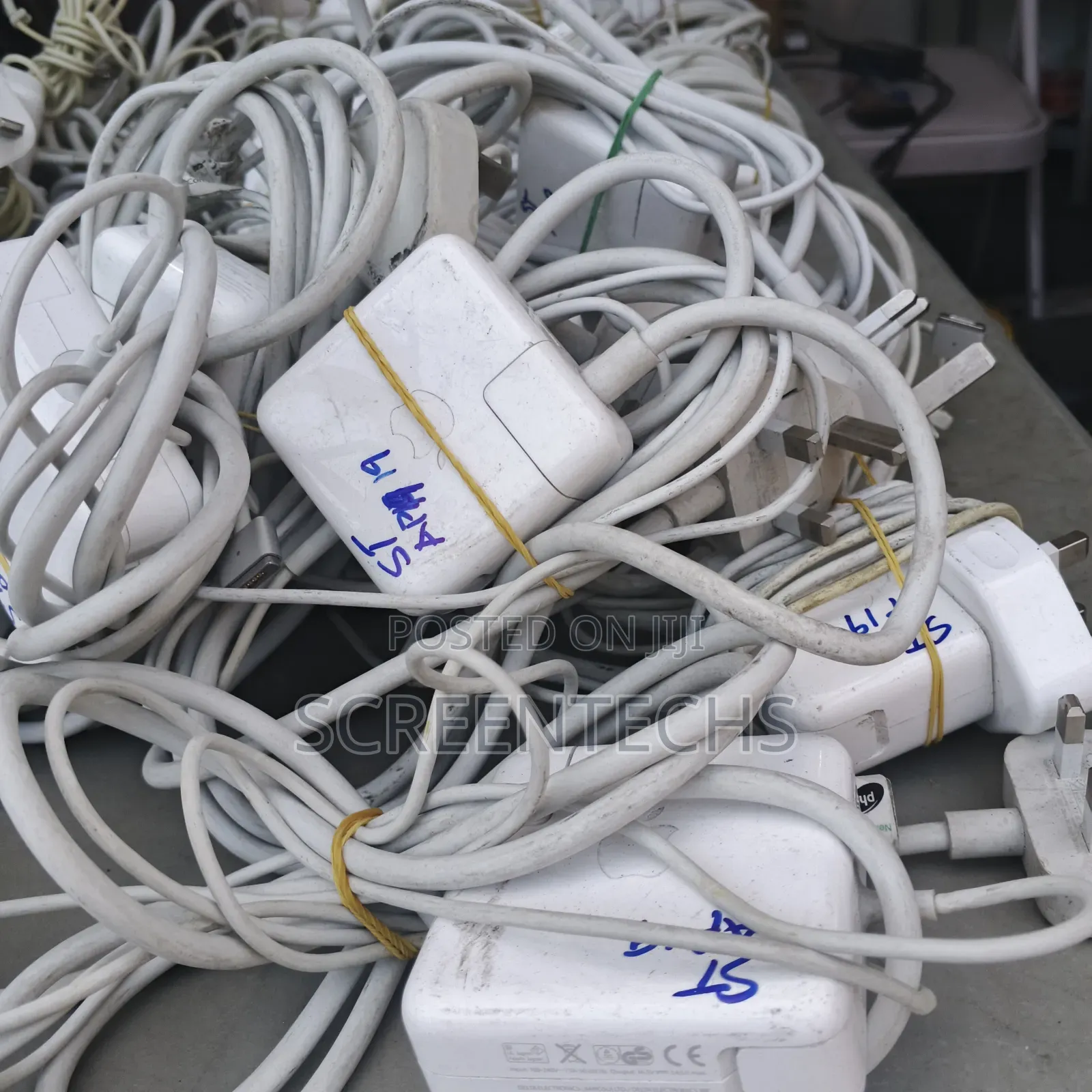 Original American And Uk Used Apple Macbook Chargers For Pro And Air